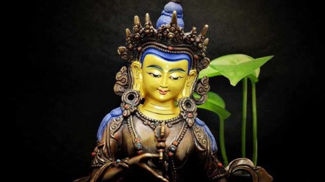 金刚萨埵心咒：每天持诵一千遍，一次二十分钟，获益匪浅